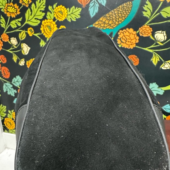 Bally “Darlina” black suede drawstring bucket bag from the early 2000s - Picture 9 of 12